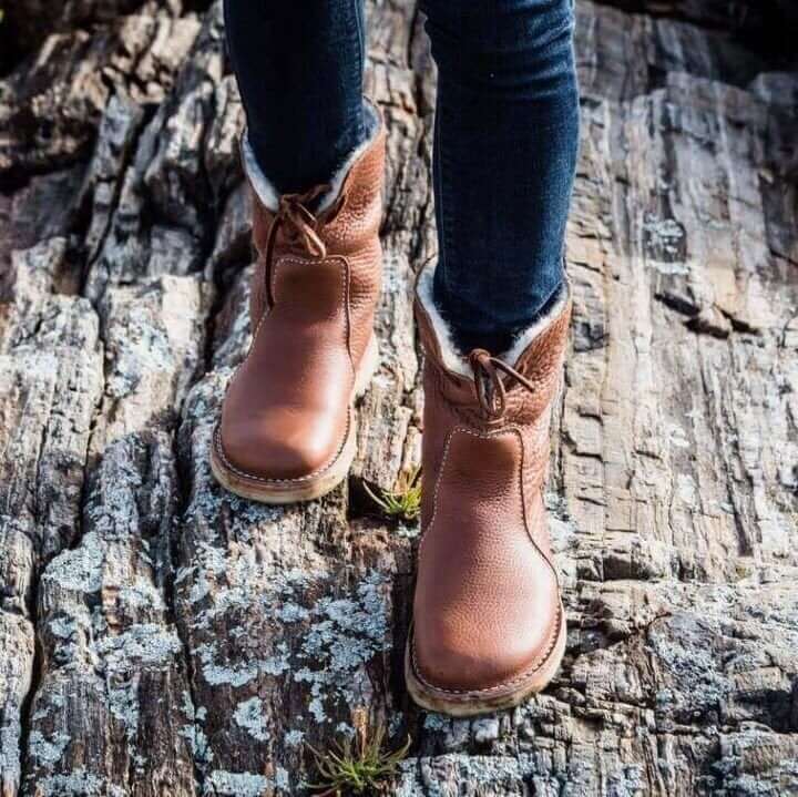 Women's waterproof fleece boots with warm wool lining - ideal for winter