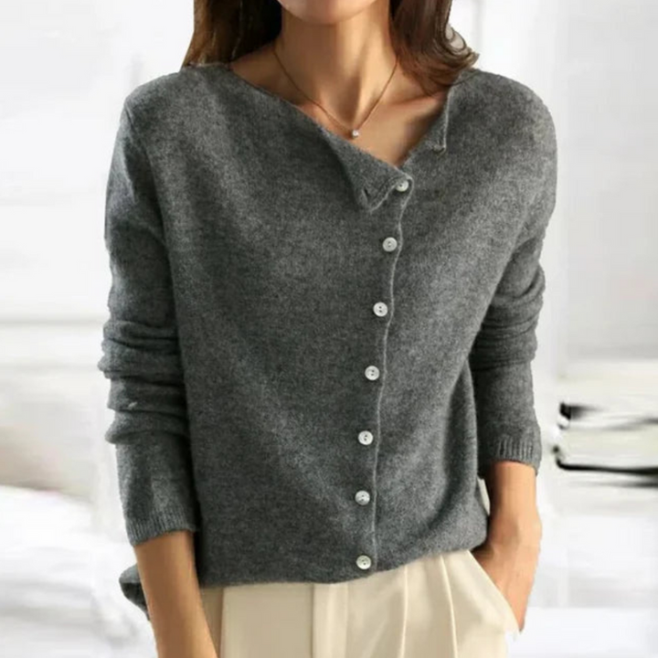 Refined Button-Design Pull | Durable High-Quality Knit