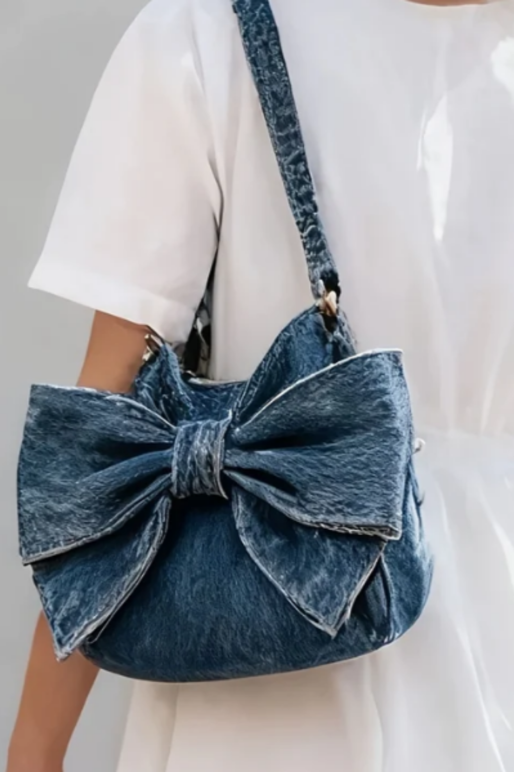 Anika | Retro Bow Bag