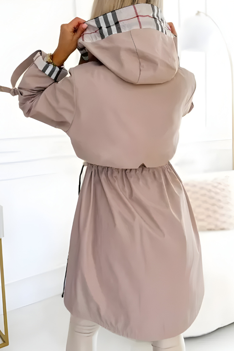 Elegant lightweight parka