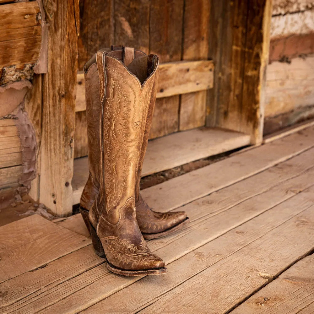 Women's embroidered cowboy boots with pointed toe, Cuban heel, side pull tab