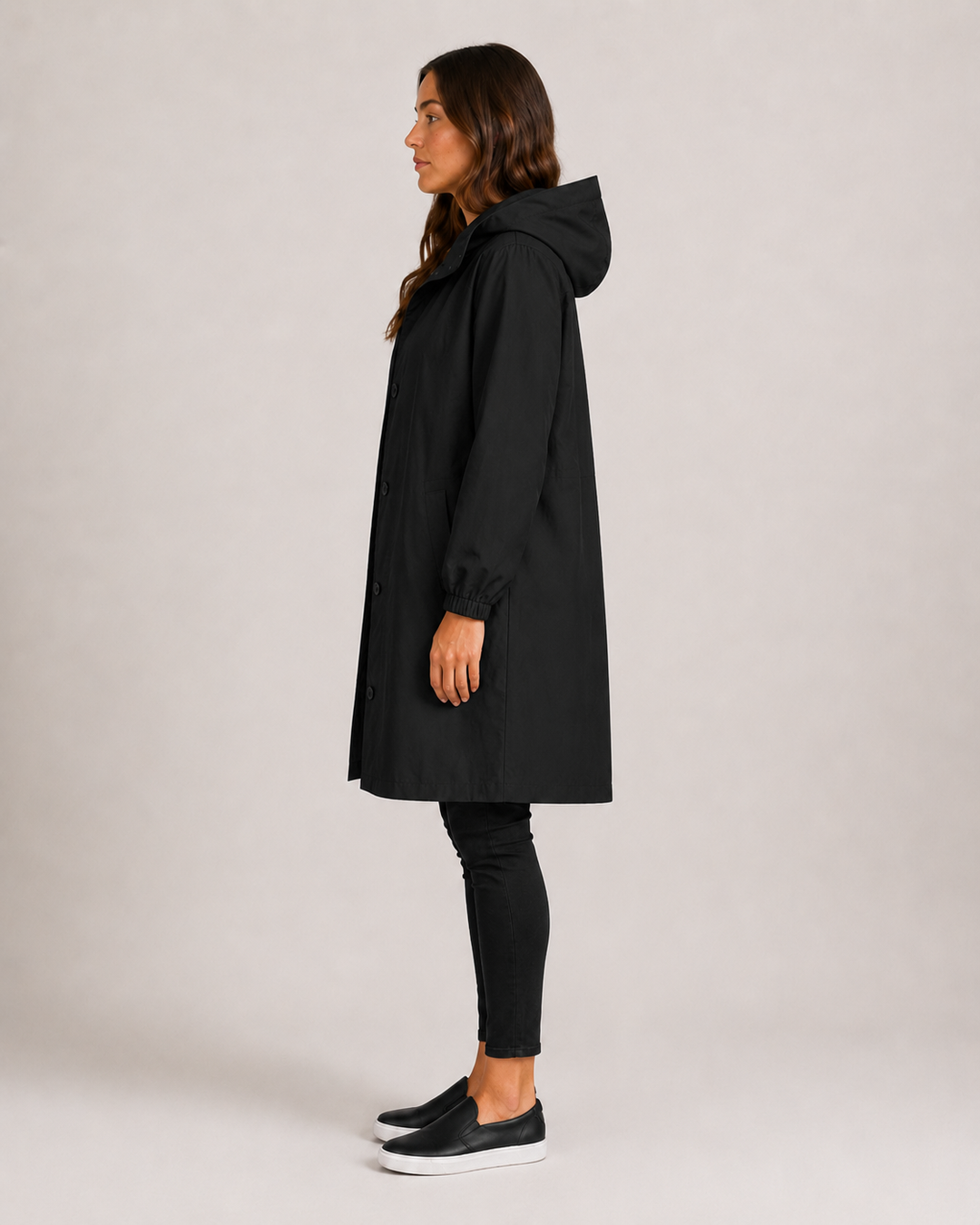 Hannelore Raincoat – Mid-Length, Lightweight & Tailored