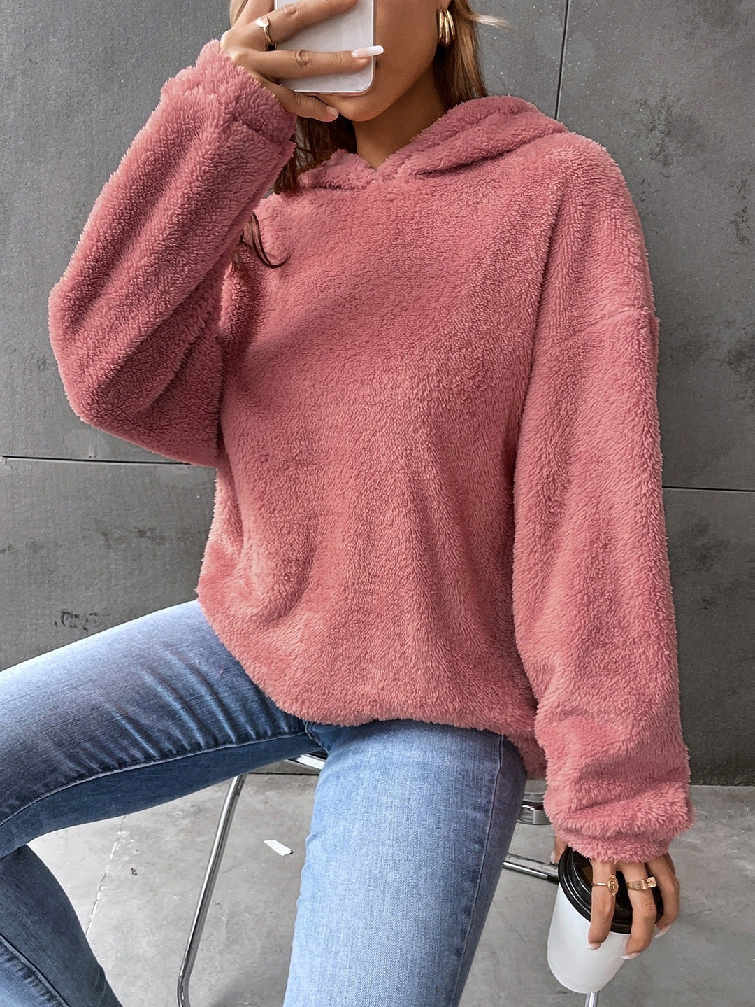 Women's hoodie - Fleece pullover - Short model - Comfortable fit - Long sleeves
