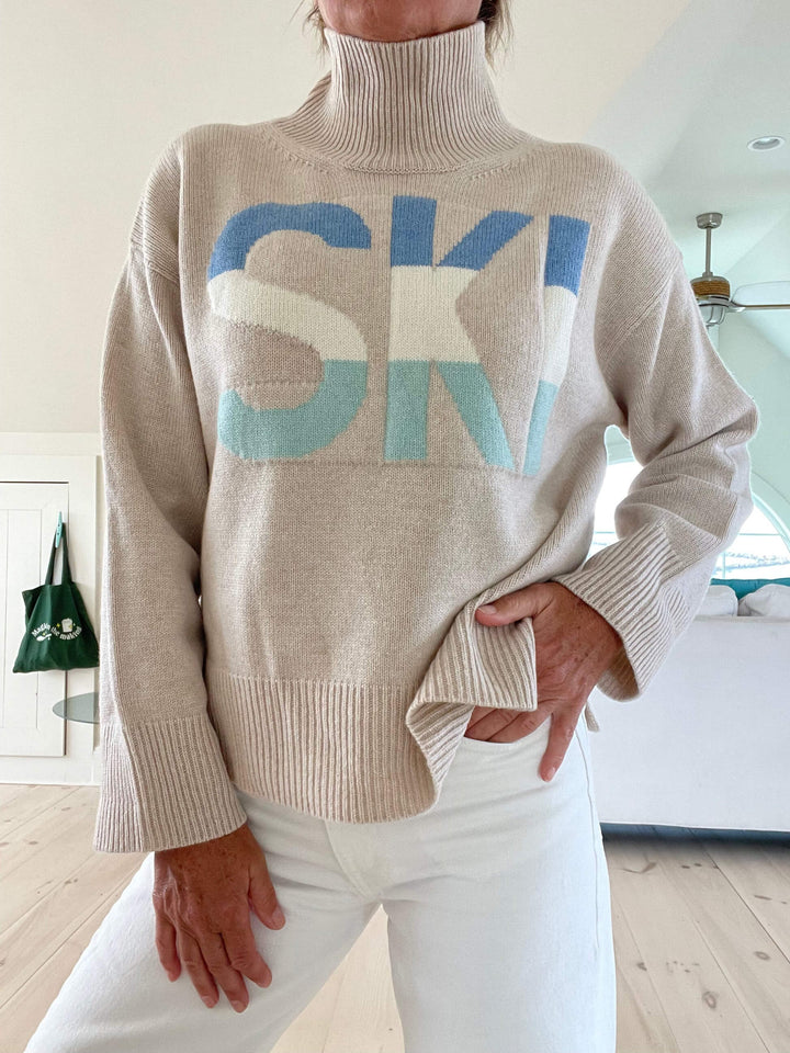 Vintage-Inspired Turtleneck Sweater for Skiing