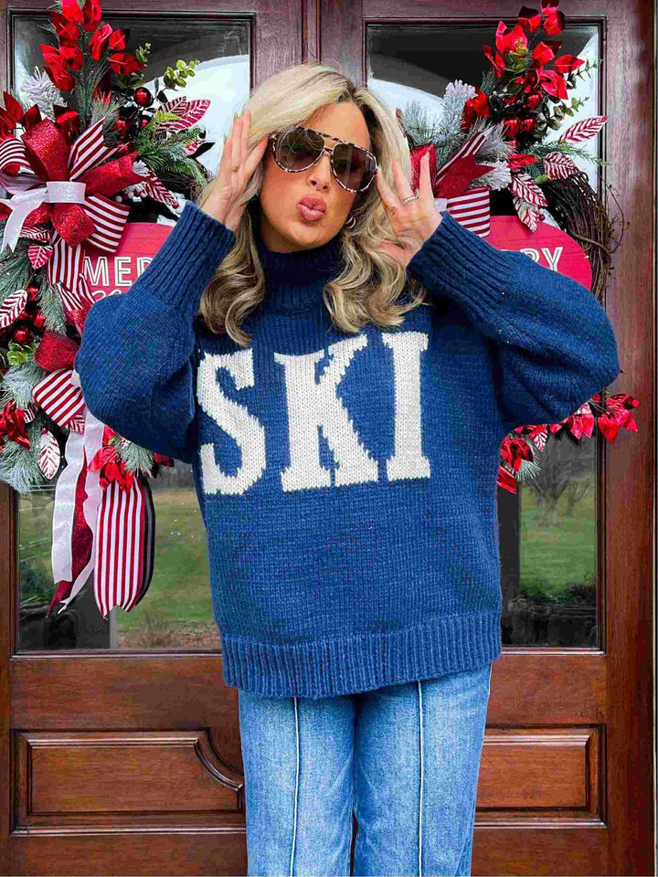 Vintage-Inspired Turtleneck Sweater for Skiing