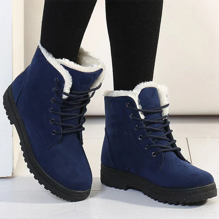 Fleece-lined women's winter boots - Warm ankle boots with lace-up closure