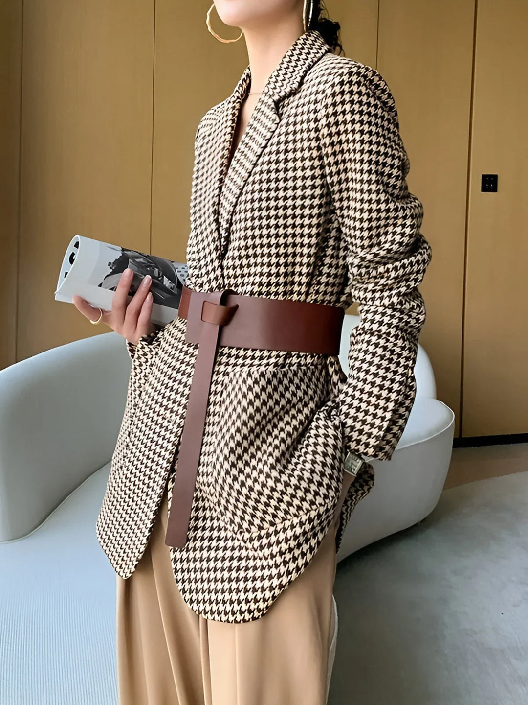 Women's houndstooth blazer with belt and slit