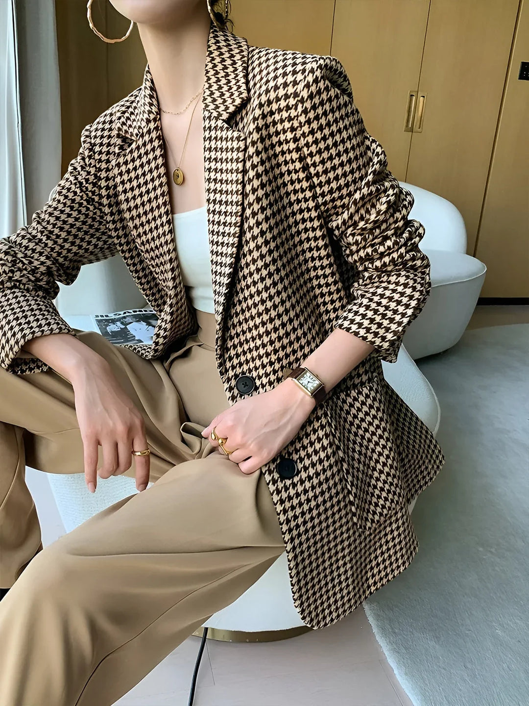 Women's houndstooth blazer with belt and slit