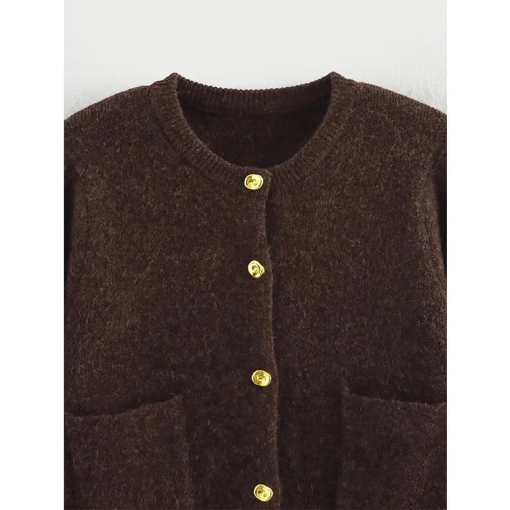 Brown knitted women's cardigan with practical pockets