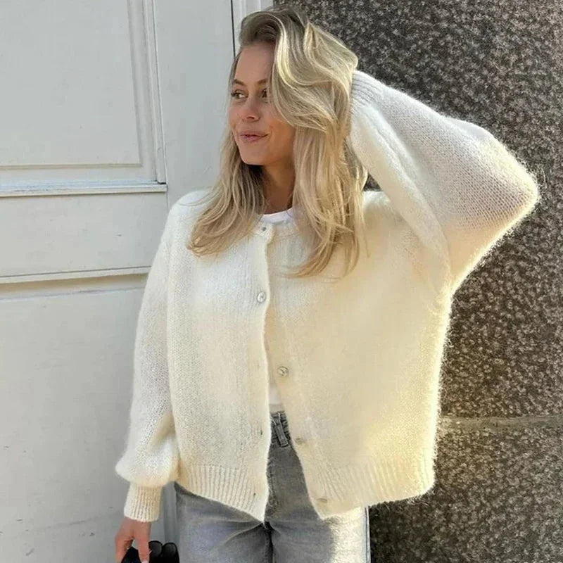 Women's cardigan with long sleeves and animal print