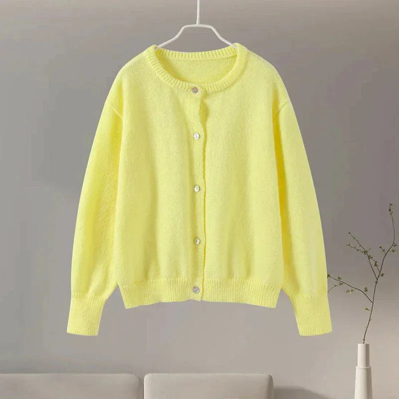 Women's cardigan with long sleeves and animal print