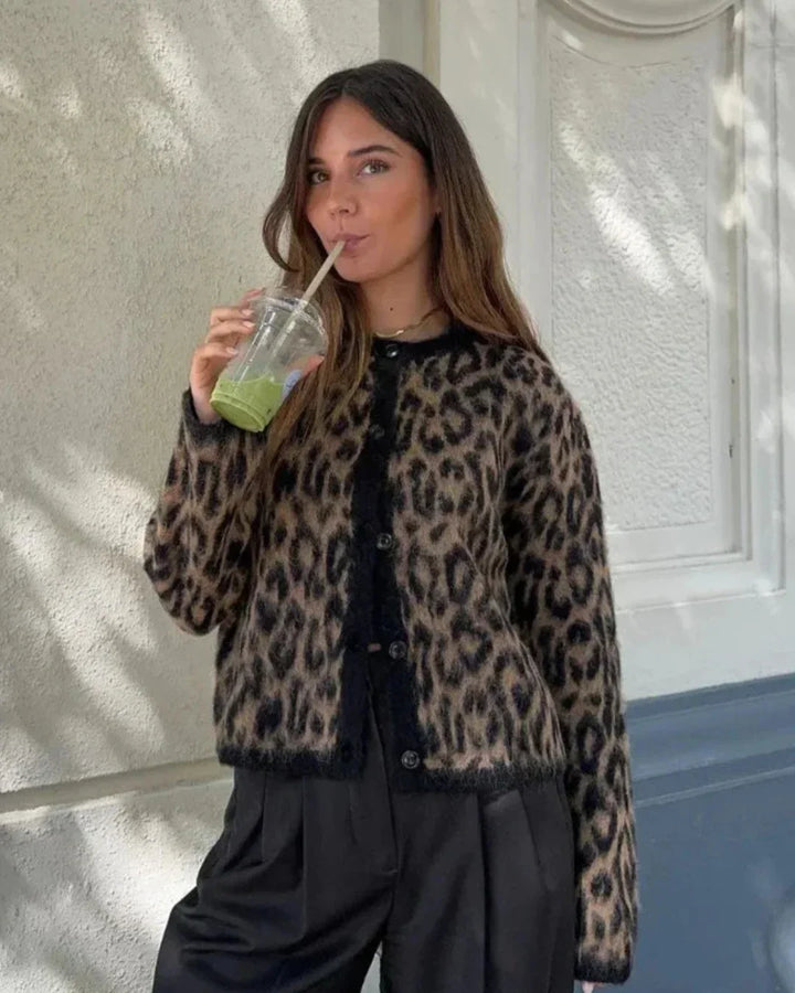Women's cardigan with long sleeves and animal print
