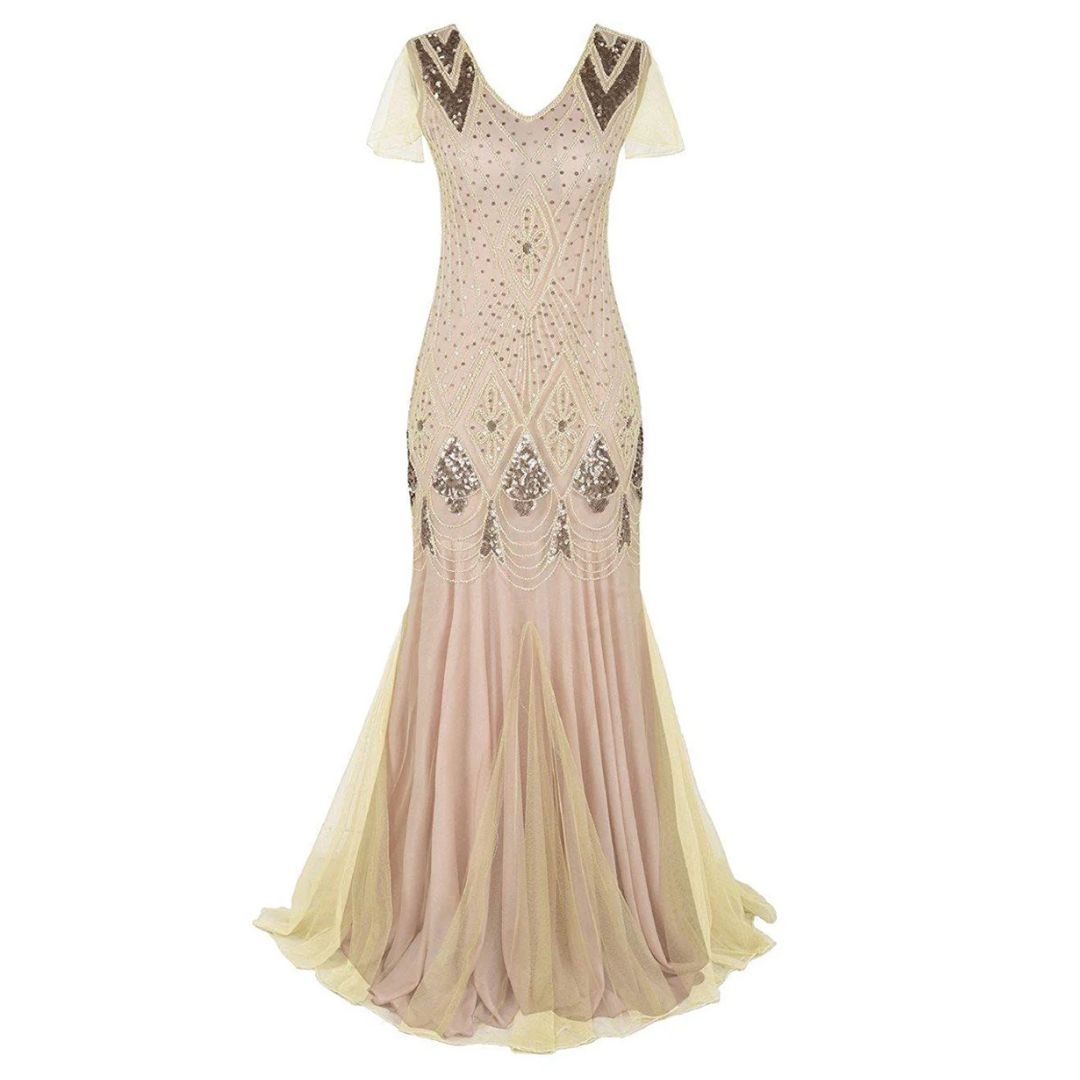 Mia's Glamorous Sequin-Inspired 1920s Flapper Gown