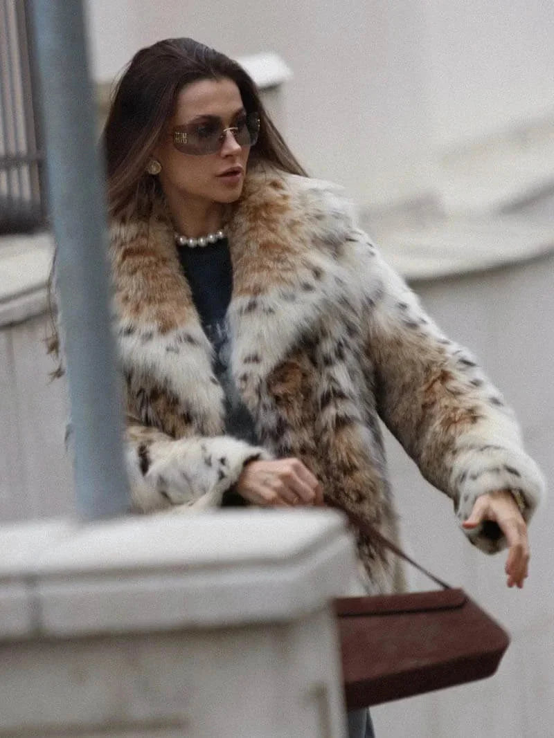 Oversized Women's Faux Fur Coat with Animal Pattern
