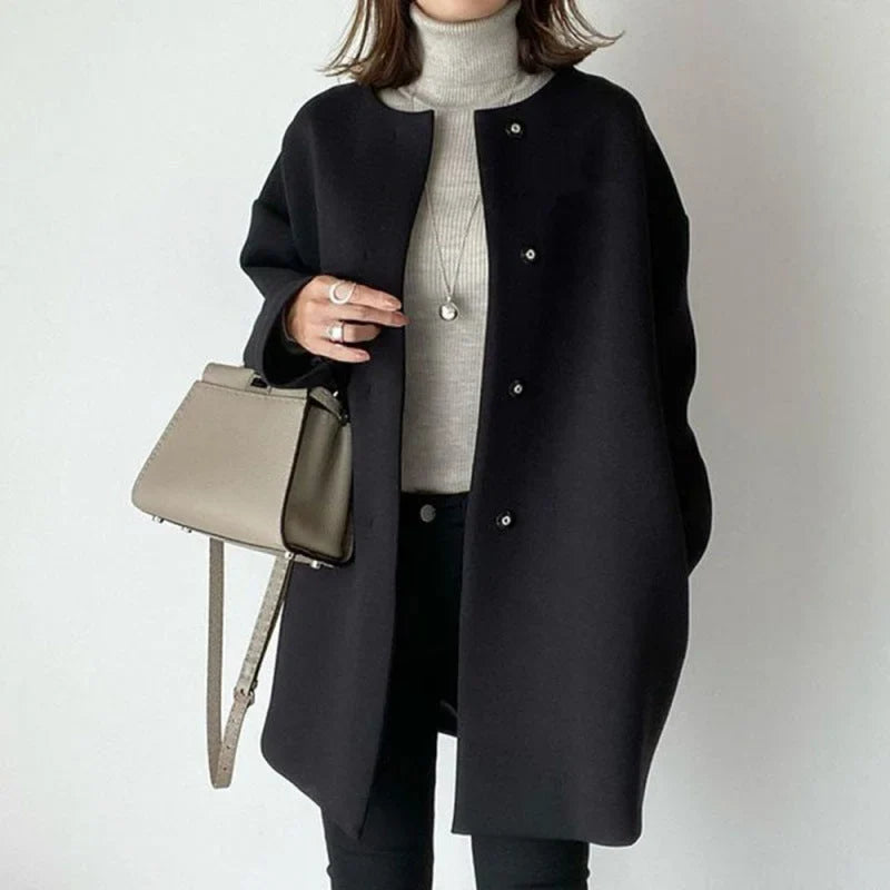 Chic Women's Coat with Buttons and Modern Style