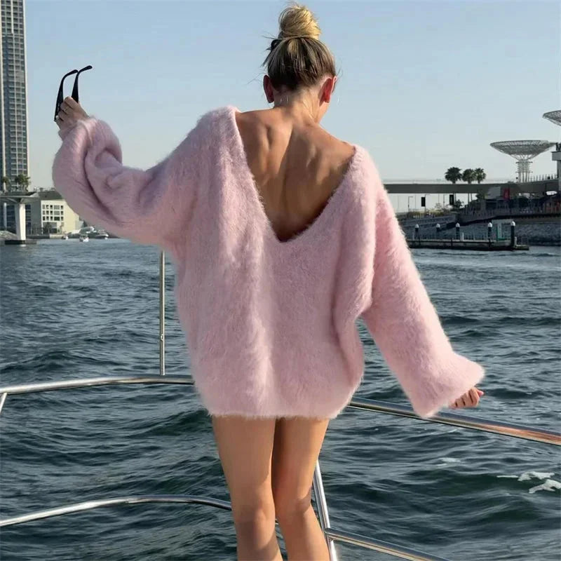 Loose-fit women's off-the-shoulder sweater