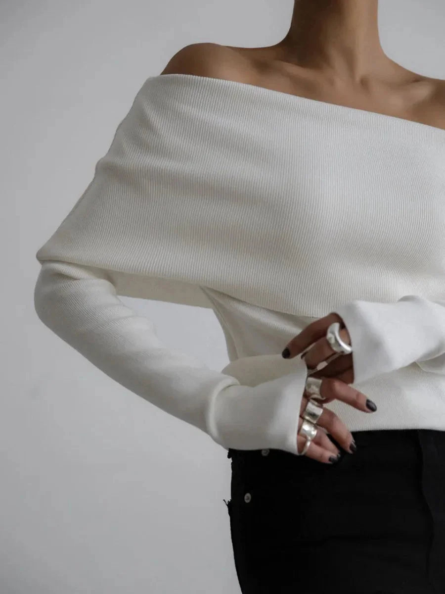 Women's Boat-Neck Sweater with Long Sleeves in Elegant Style