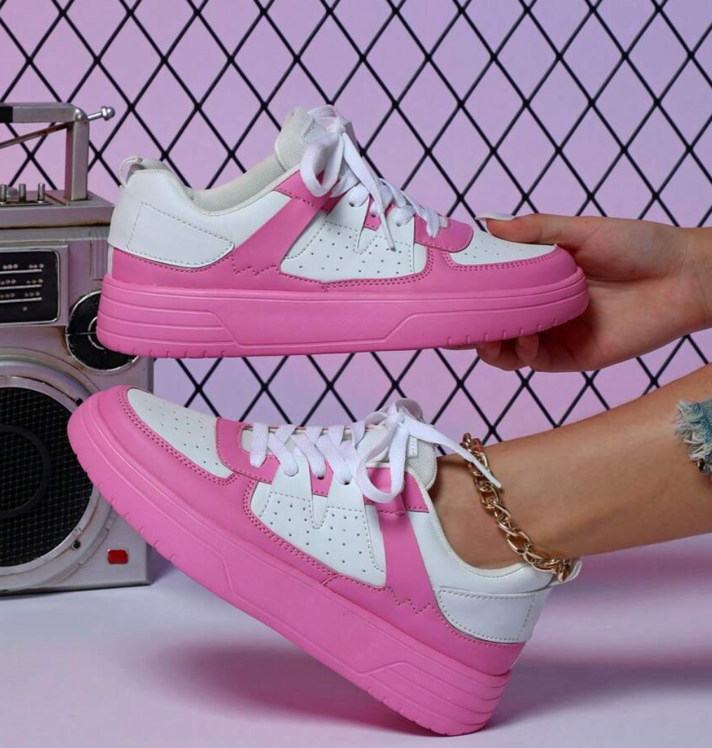 Chic Female Athletic Shoes - Lila