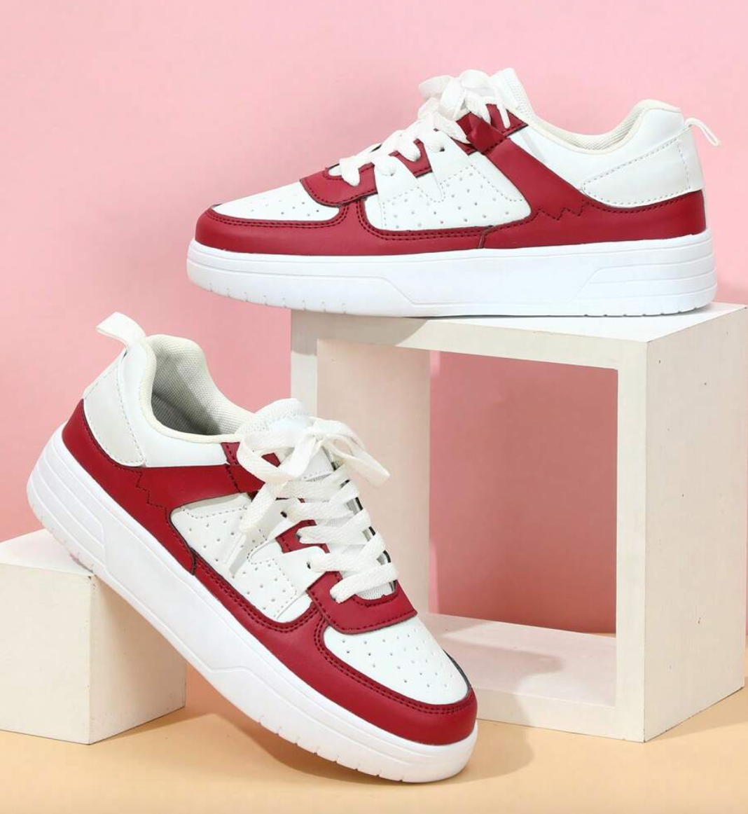 Chic Female Athletic Shoes - Lila