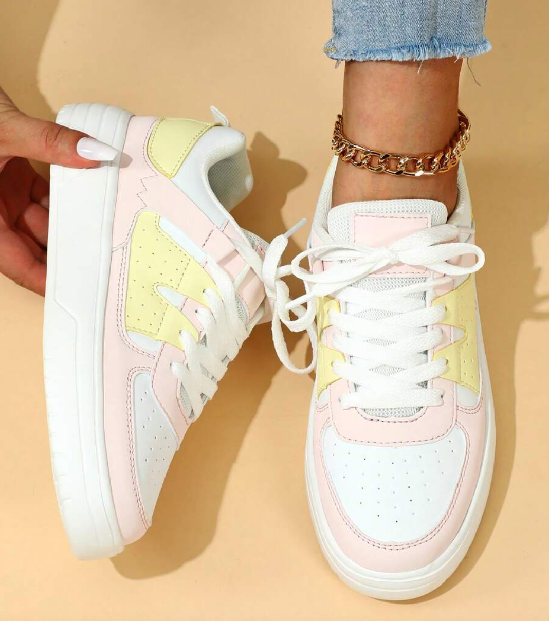 Chic Female Athletic Shoes - Lila