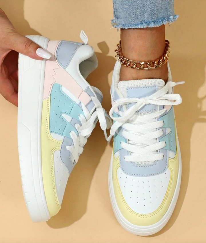 Chic Female Athletic Shoes - Lila