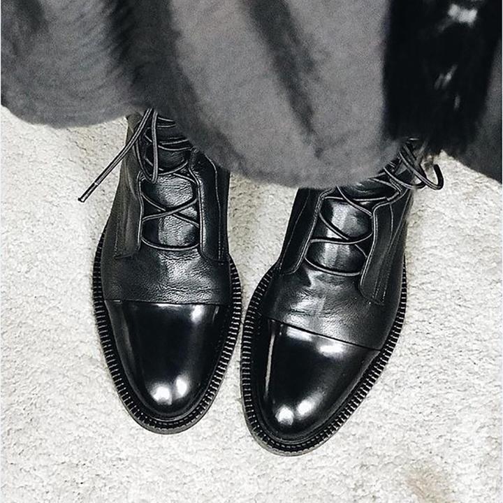 Chic Ladies' Ankle Booties with Refined Heels - Timeless Elegance