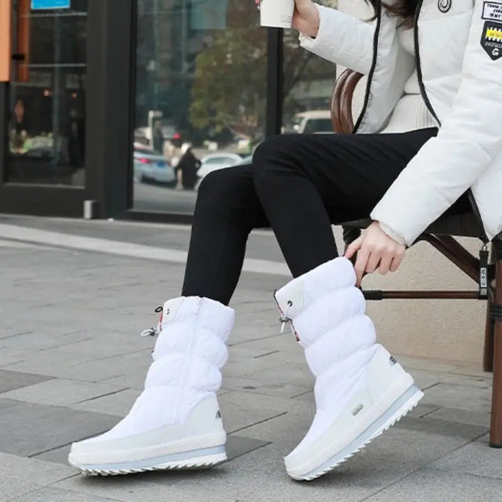 Uxía | Women’s Padded Waterproof Snow Boots with Flat Soles