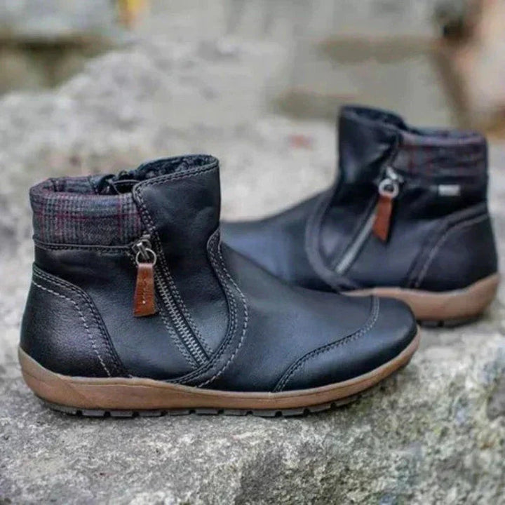 Uxía | Women's Winter Ankle Boots with Side Zipper and Comfort Sole