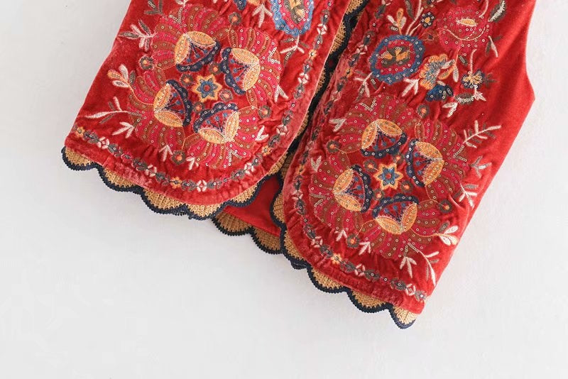 Uxía | Long Boho Vest for Women with Paisley Print and V-Neck
