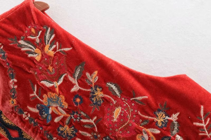 Uxía | Long Boho Vest for Women with Paisley Print and V-Neck