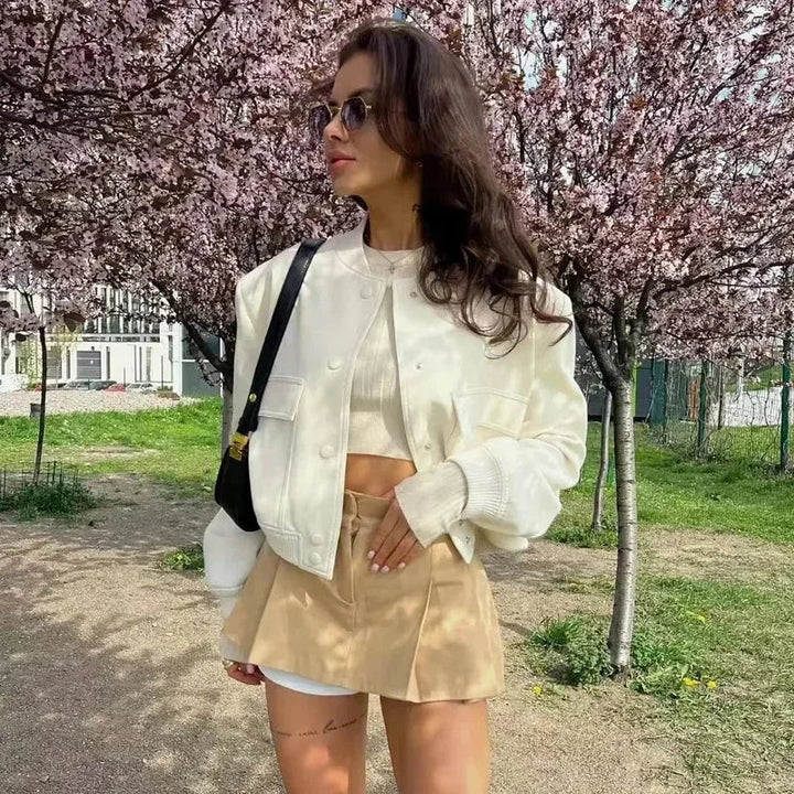 Women's bomber blazer with practical front pockets