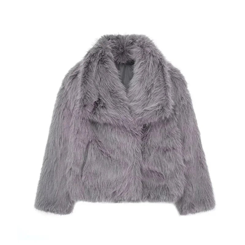Chic blazer for women with a luxurious texture and a wide collar