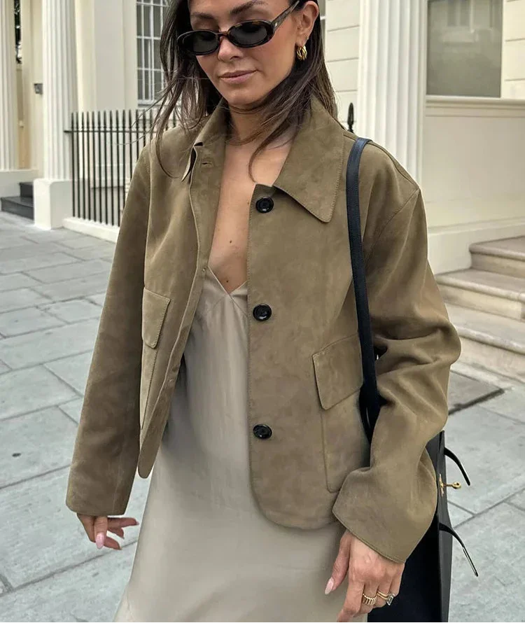 Chic Brown Women's Blazer with Buttons and a Classic Collar