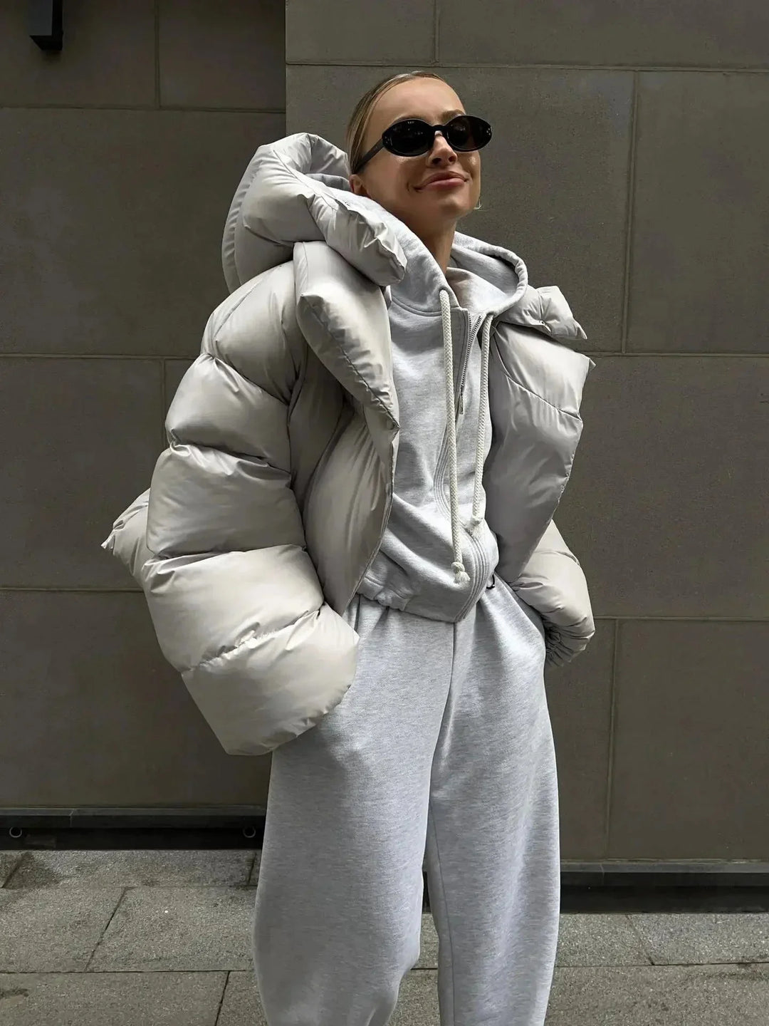 Oversized puffer jacket for women with stand-up collar